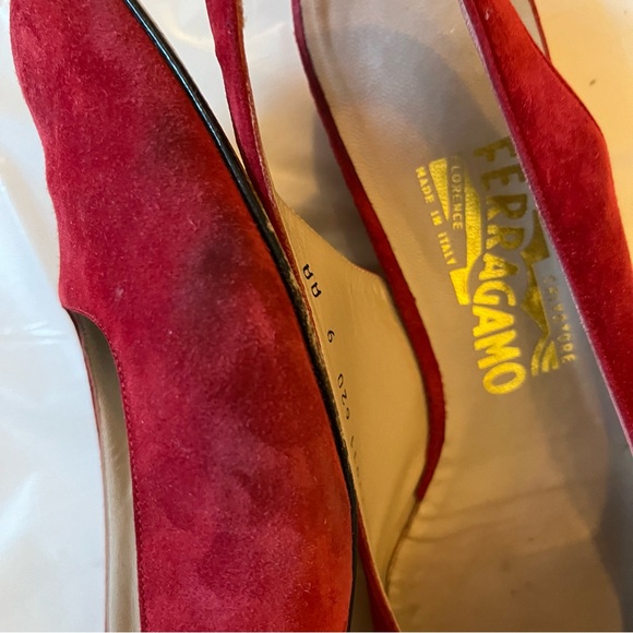 Salvatore Ferragamo size 9AA almond toe red suede slingback flats - Picture 5 of 6